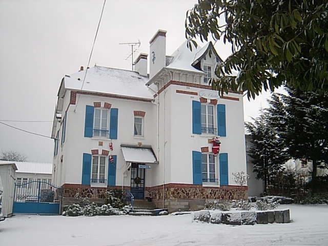 Hotel Restaurant Le Chalet Guemene-Penfao Exterior foto